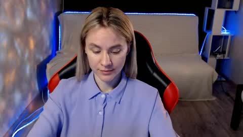 baby_kitte online show from 04/12/26, 12:59