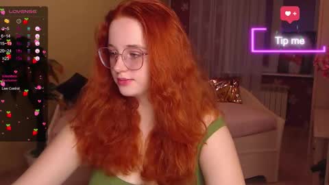 Snapshot of baby_little_fox chatting on 10/04/25, 11:30 baby_little_fox online show from 10/04/25, 11:30