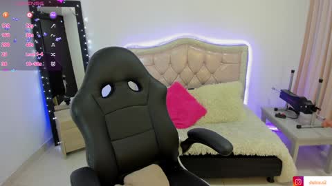 Dulce  Stefa  online show from 01/01/25, 10:43