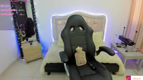 Dulce  Stefa  online show from 01/01/25, 01:48