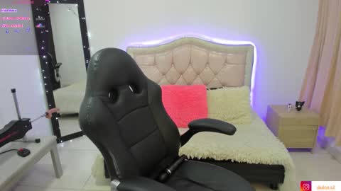 Dulce  Stefa  online show from 12/02/25, 08:19