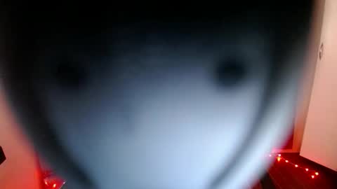 Snapshot of baby_love143 chatting on 05/14/26, 01:01 sky online show from 05/14/26, 01:01