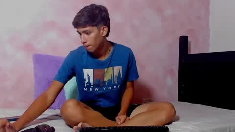 Snapshot of baby_noaht chatting on 05/06/26, 11:26 baby_noaht online show from 05/06/26, 11:26