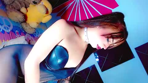 Tatii online show from 10/23/25, 07:29