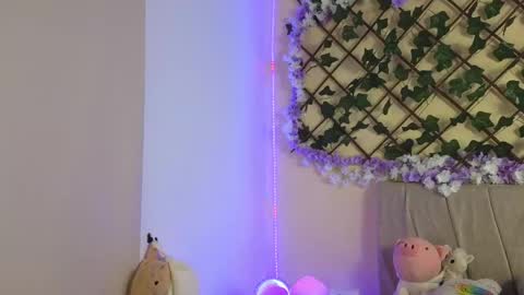 Snapshot of baby_xian chatting on 03/10/25, 04:49  Dani  online show from 03/10/25, 04:49