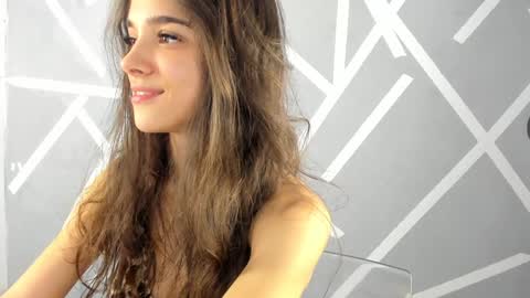 Snapshot of babyaylin chatting on 12/17/24, 11:39 Aylin  online show from 12/17/24, 11:39