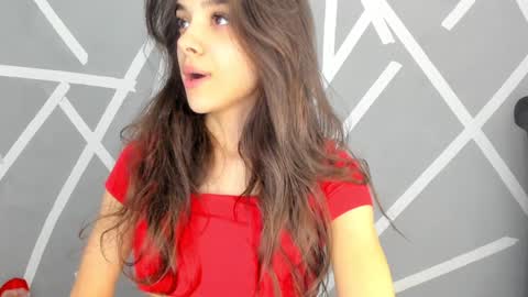 Snapshot of babyaylin chatting on 12/21/24, 05:47 Aylin  online show from 12/21/24, 05:47