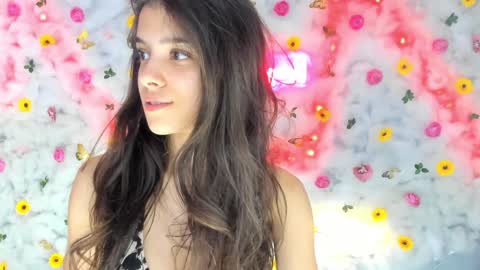 Snapshot of babyaylin chatting on 01/14/25, 08:20 Aylin  online show from 01/14/25, 08:20