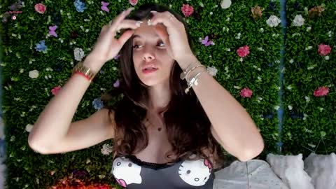 Snapshot of babyaylin chatting on 09/24/25, 04:16 Aylin  online show from 09/24/25, 04:16