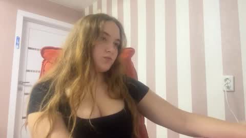 Snapshot of babyblissxx chatting on 12/01/25, 08:14 Katerina online show from 12/01/25, 08:14