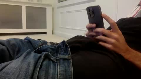 Snapshot of babyboii42o chatting on 10/31/25, 10:55 babyboii42o online show from 10/31/25, 10:55