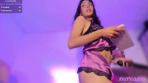 Mariana  online show from 10/16/25, 12:22