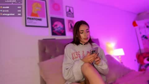 Snapshot of babychaos_ chatting on 05/16/26, 12:51 Mariana online show from 05/16/26, 12:51