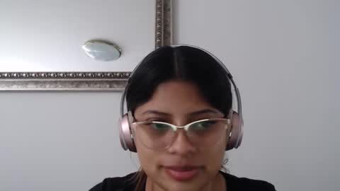 Snapshot of babyd0llslut chatting on 01/06/25, 09:43 Daddyslilslut online show from 01/06/25, 09:43