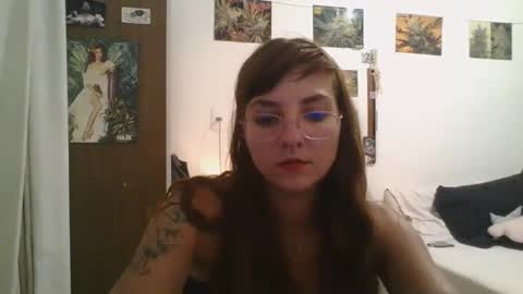 Snapshot of babydemon6 chatting on 01/08/25, 10:48 babydemon6 online show from 01/08/25, 10:48