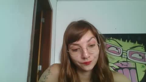 Snapshot of babydemon6 chatting on 01/19/25, 01:12 babydemon6 online show from 01/19/25, 01:12