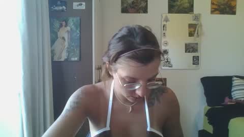 Snapshot of babydemon6 chatting on 02/28/25, 07:35 babydemon6 online show from 02/28/25, 07:35