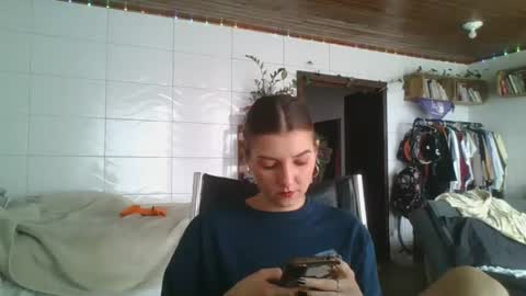 Snapshot of babydemon6 chatting on 09/16/25, 01:45 babydemon6 online show from 09/16/25, 01:45