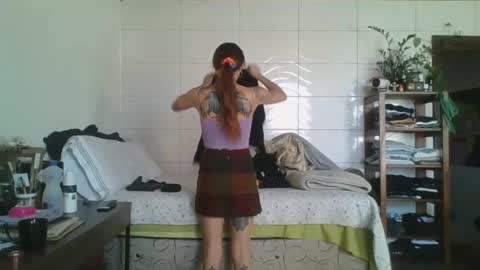 Snapshot of babydemon6 chatting on 09/20/25, 02:40 babydemon6 online show from 09/20/25, 02:40