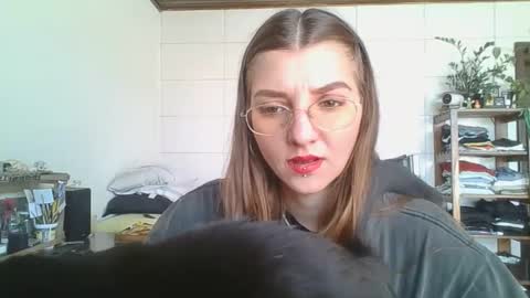 Snapshot of babydemon6 chatting on 09/24/25, 01:58 babydemon6 online show from 09/24/25, 01:58