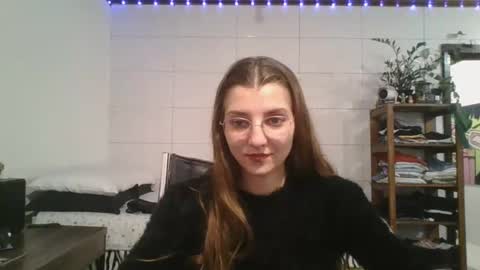 Snapshot of babydemon6 chatting on 09/27/25, 10:48 babydemon6 online show from 09/27/25, 10:48