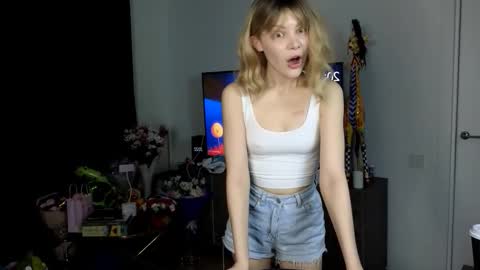 hiii honey im Diana 3 online show from 11/09/25, 05:22