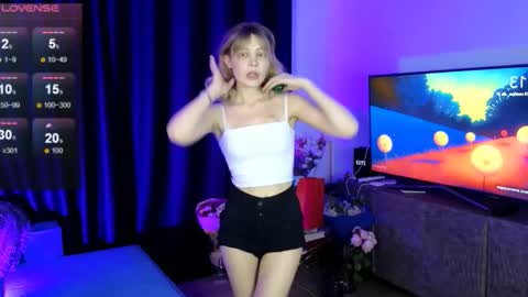 hiii honey im Diana 3 online show from 11/15/25, 02:13