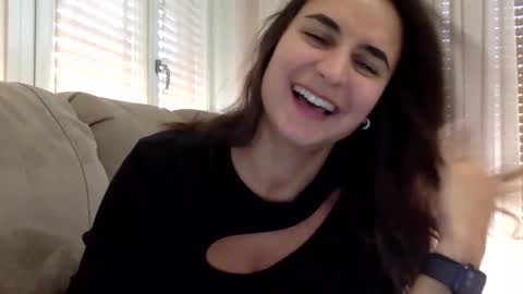 Snapshot of babyelodie12 chatting on 10/01/25, 11:27 BabyElodie12 online show from 10/01/25, 11:27