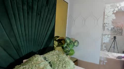 Snapshot of babyemily18_ chatting on 05/27/26, 10:12 Emily online show from 05/27/26, 10:12