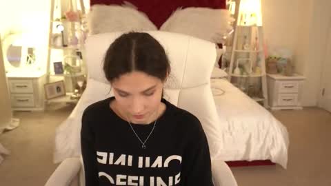 Sasha online show from 09/08/25, 07:02