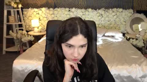 Sasha online show from 02/02/26, 08:07