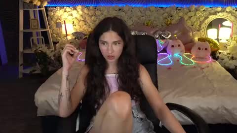 Snapshot of babyflowerr chatting on 05/08/26, 07:08 Sasha online show from 05/08/26, 07:08