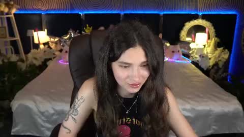 Snapshot of babyflowerr chatting on 06/14/26, 07:05 Sasha online show from 06/14/26, 07:05