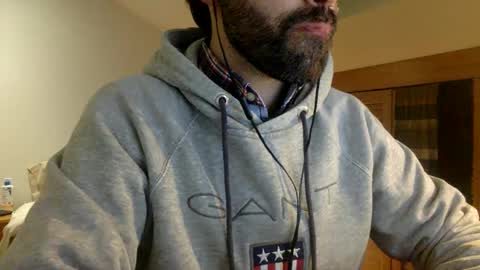 Snapshot of babyhardy chatting on 12/09/24, 11:56 Tom A. online show from 12/09/24, 11:56