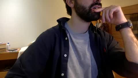 Snapshot of babyhardy chatting on 12/12/24, 06:21 Tom A. online show from 12/12/24, 06:21