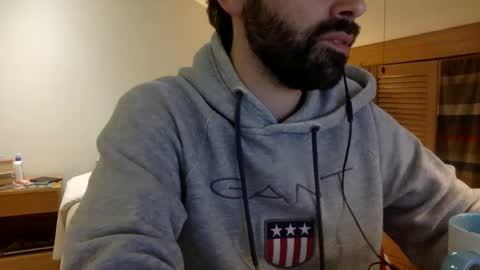 Snapshot of babyhardy chatting on 12/13/24, 04:05 Tom A. online show from 12/13/24, 04:05