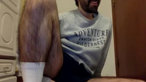 Snapshot of babyhardy chatting on 01/01/25, 10:46 Tom A. online show from 01/01/25, 10:46