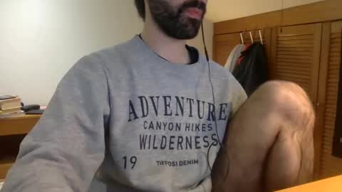 Snapshot of babyhardy chatting on 01/08/25, 01:09 Tom A. online show from 01/08/25, 01:09