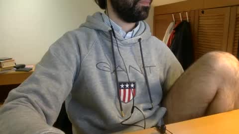 Snapshot of babyhardy chatting on 01/09/25, 12:09 Tom A. online show from 01/09/25, 12:09