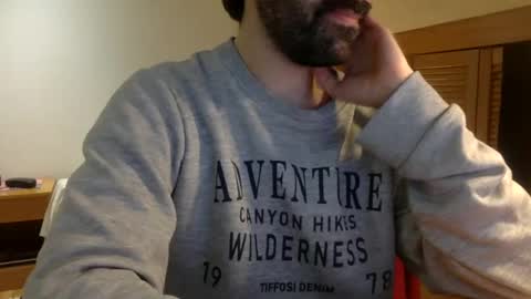 Snapshot of babyhardy chatting on 01/11/25, 12:12 Tom A. online show from 01/11/25, 12:12