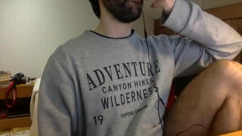 Snapshot of babyhardy chatting on 01/12/25, 12:33 Tom A. online show from 01/12/25, 12:33