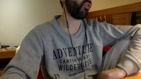 Snapshot of babyhardy chatting on 01/21/25, 11:45 Tom A. online show from 01/21/25, 11:45