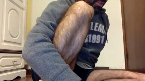 Snapshot of babyhardy chatting on 01/31/25, 11:35 Tom A. online show from 01/31/25, 11:35