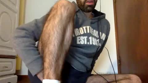 Snapshot of babyhardy chatting on 02/01/25, 09:43 Tom A. online show from 02/01/25, 09:43