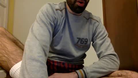 Snapshot of babyhardy chatting on 02/02/25, 11:21 Tom A. online show from 02/02/25, 11:21