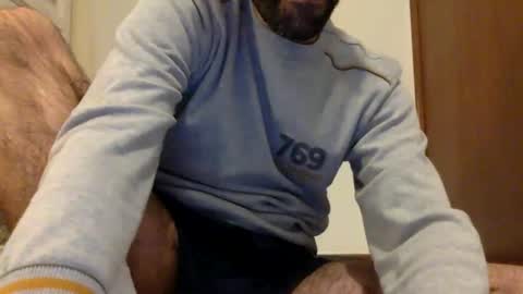 Snapshot of babyhardy chatting on 02/14/25, 11:31 Tom A. online show from 02/14/25, 11:31