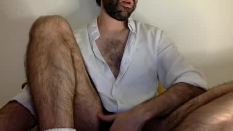 Snapshot of babyhardy chatting on 09/12/25, 10:10 Tom A. online show from 09/12/25, 10:10