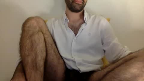 Snapshot of babyhardy chatting on 10/25/25, 10:48 Tom A. online show from 10/25/25, 10:48