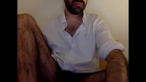 Snapshot of babyhardy chatting on 10/28/25, 05:15 Tom A. online show from 10/28/25, 05:15