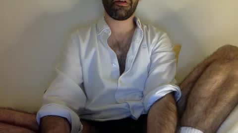 Snapshot of babyhardy chatting on 11/05/25, 11:27 Tom A. online show from 11/05/25, 11:27